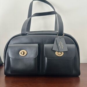 Elegant Black Leather Handbag